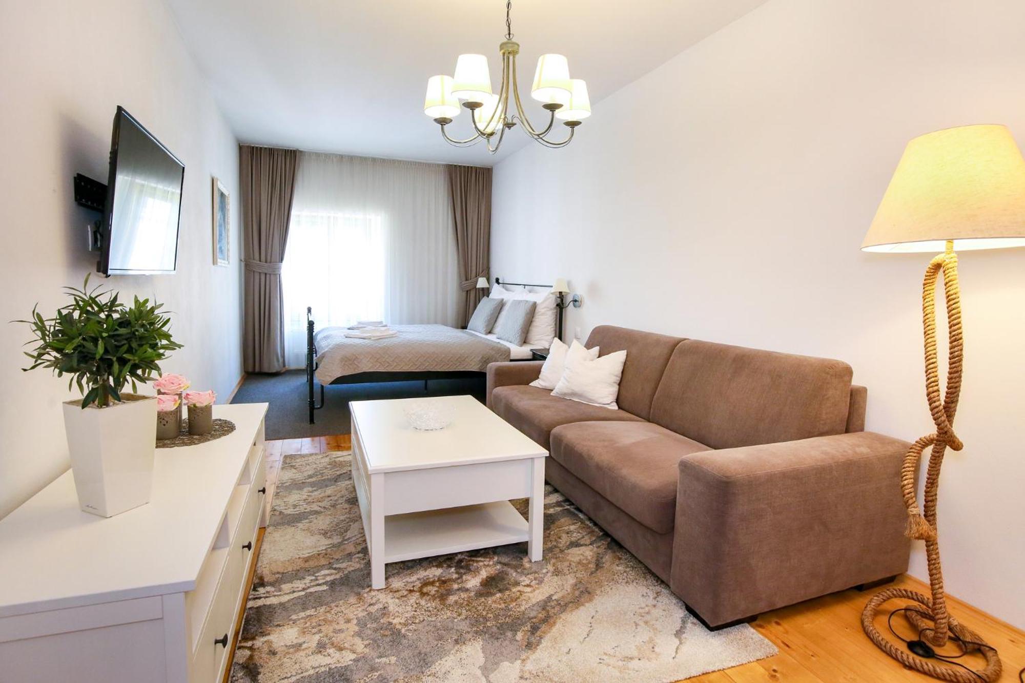 Apartmany Mudra Sova บันสกา ชีอาว์นีซา ภายนอก รูปภาพ